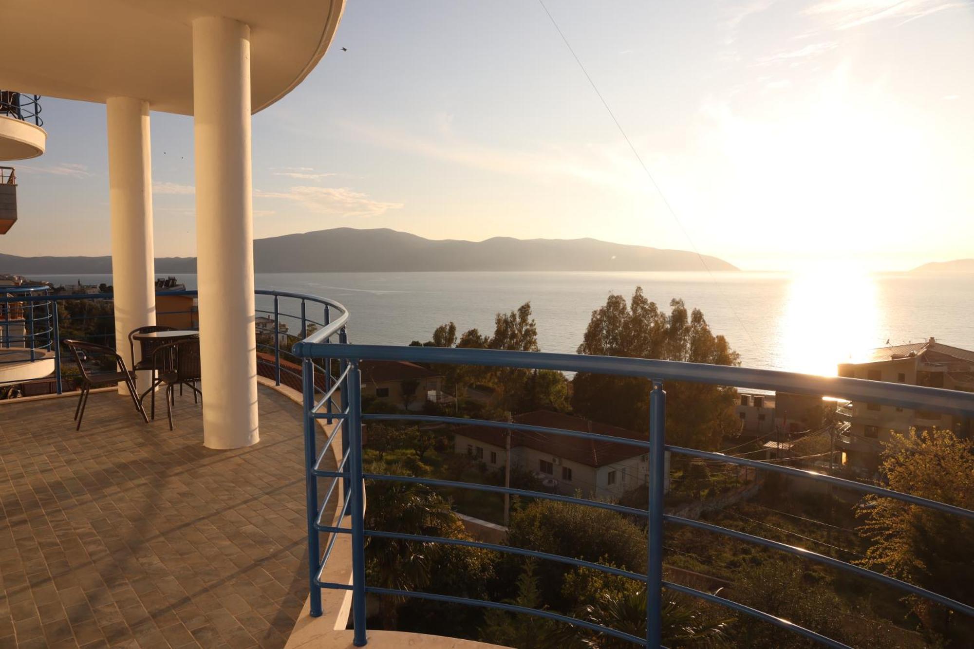 Jico Travel - Villa Colombo Vlorë Exterior foto